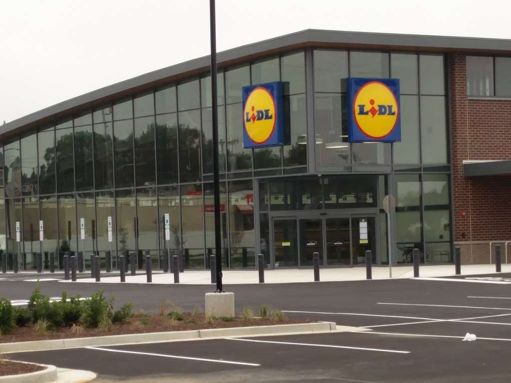 Lidl Store | 420 MacDade Boulevard, Folsom, PA 19033, USA