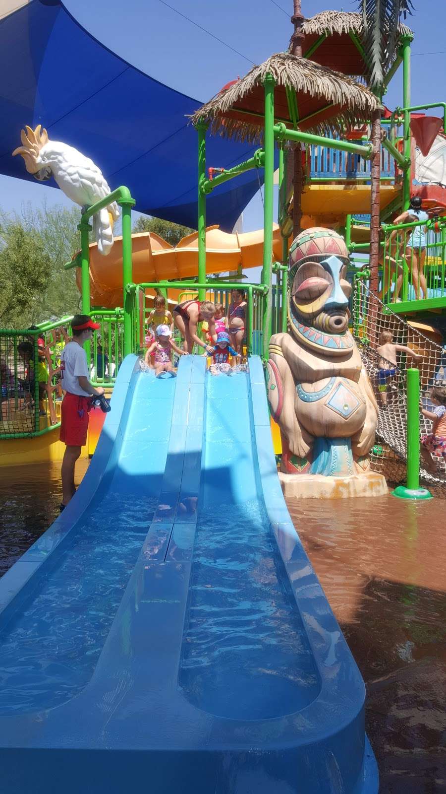 Hurricane Harbor Phoenix | 4243 W Pinnacle Peak Rd, Glendale, AZ 85310, USA | Phone: (623) 201-2000