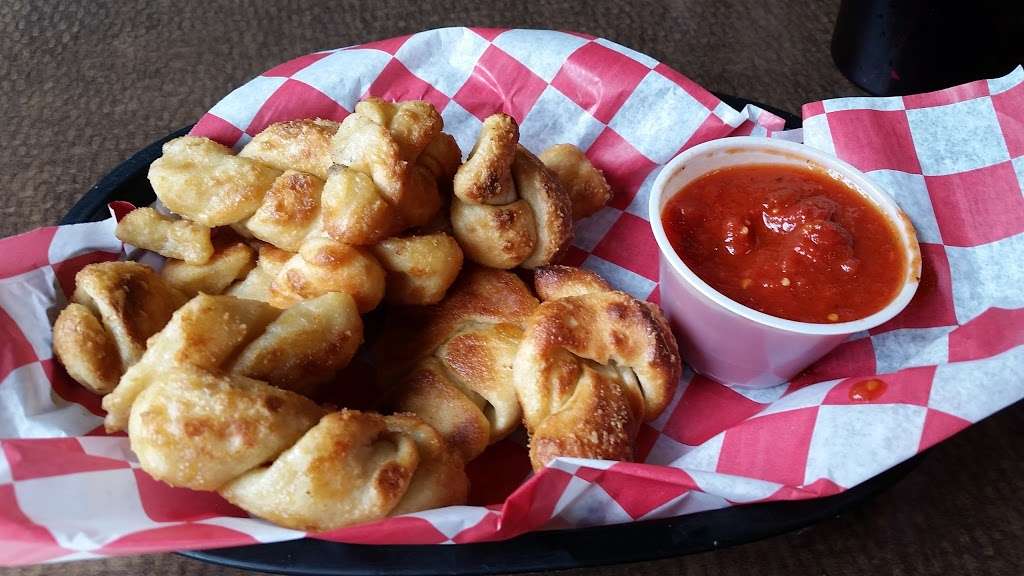 The Garlic Knot - Bear Creek | 3200 S Wadsworth Blvd #A, Lakewood, CO 80227 | Phone: (303) 980-5668