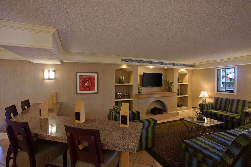 La Quinta Inn & Suites Irvine Spectrum | 14972 Sand Canyon Ave, Irvine, CA 92618, USA | Phone: (949) 551-0909