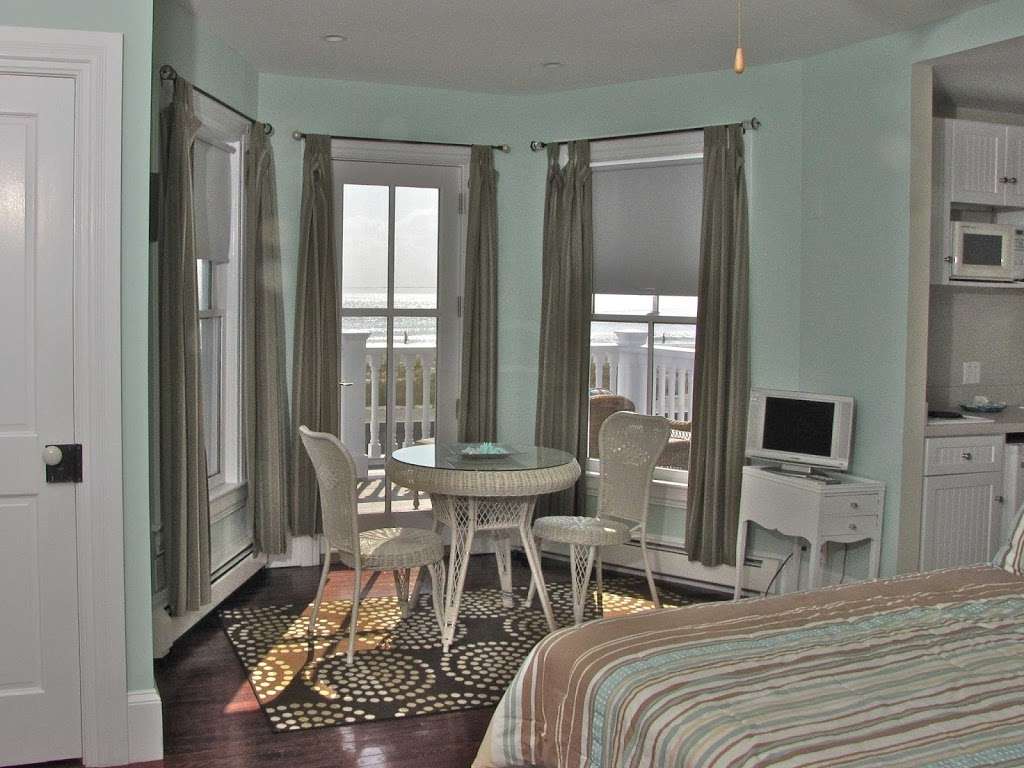 931 Beach Guest House | 931 Beach Ave, Cape May, NJ 08204 | Phone: (609) 884-0275