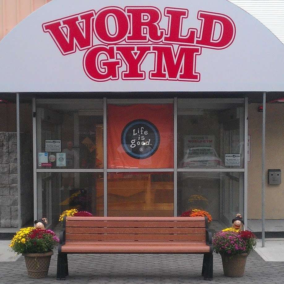 World Gym | 3728 Park Ave, Wantagh, NY 11793 | Phone: (516) 882-1314