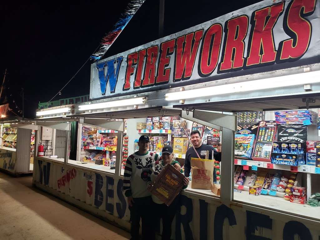 Mr. W Fireworks Foster / Houston | 6608 FM 1346, San Antonio, TX 78220