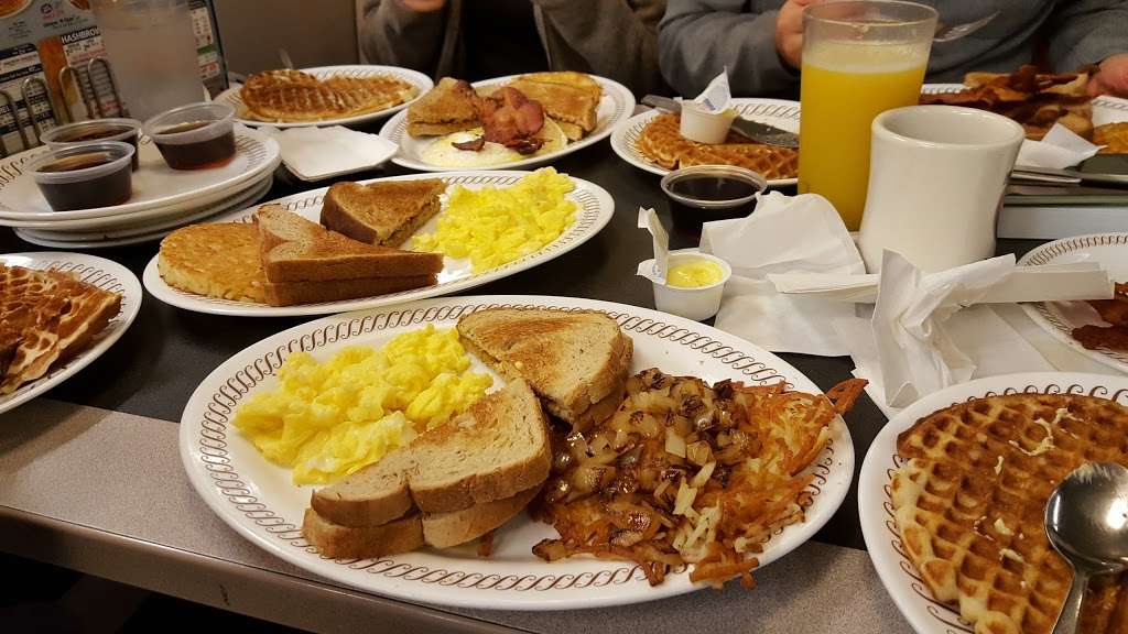 Waffle House | 2101 Cherry Ln, Bethlehem, PA 18015, USA | Phone: (610) 838-2592