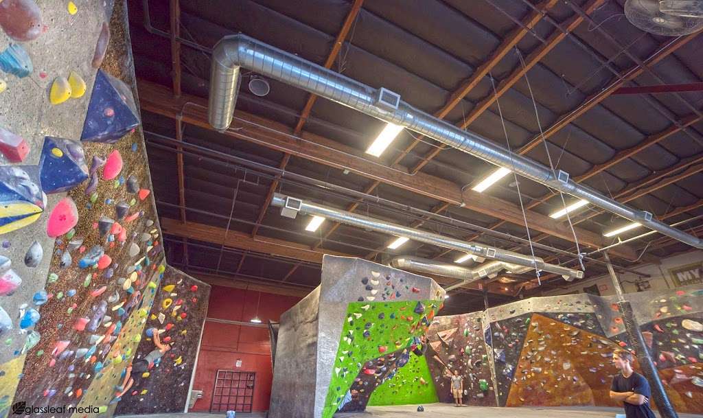 Hangar 18 Indoor Climbing Gym - Mission Viejo | 23812 Vía Fabricante A4, Mission Viejo, CA 92691 | Phone: (949) 454-8043