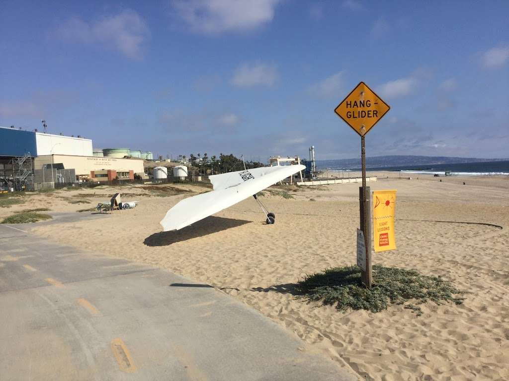 Bluff Parking Lot | 12000 Vista Del Mar, Playa Del Rey, CA 90293, USA