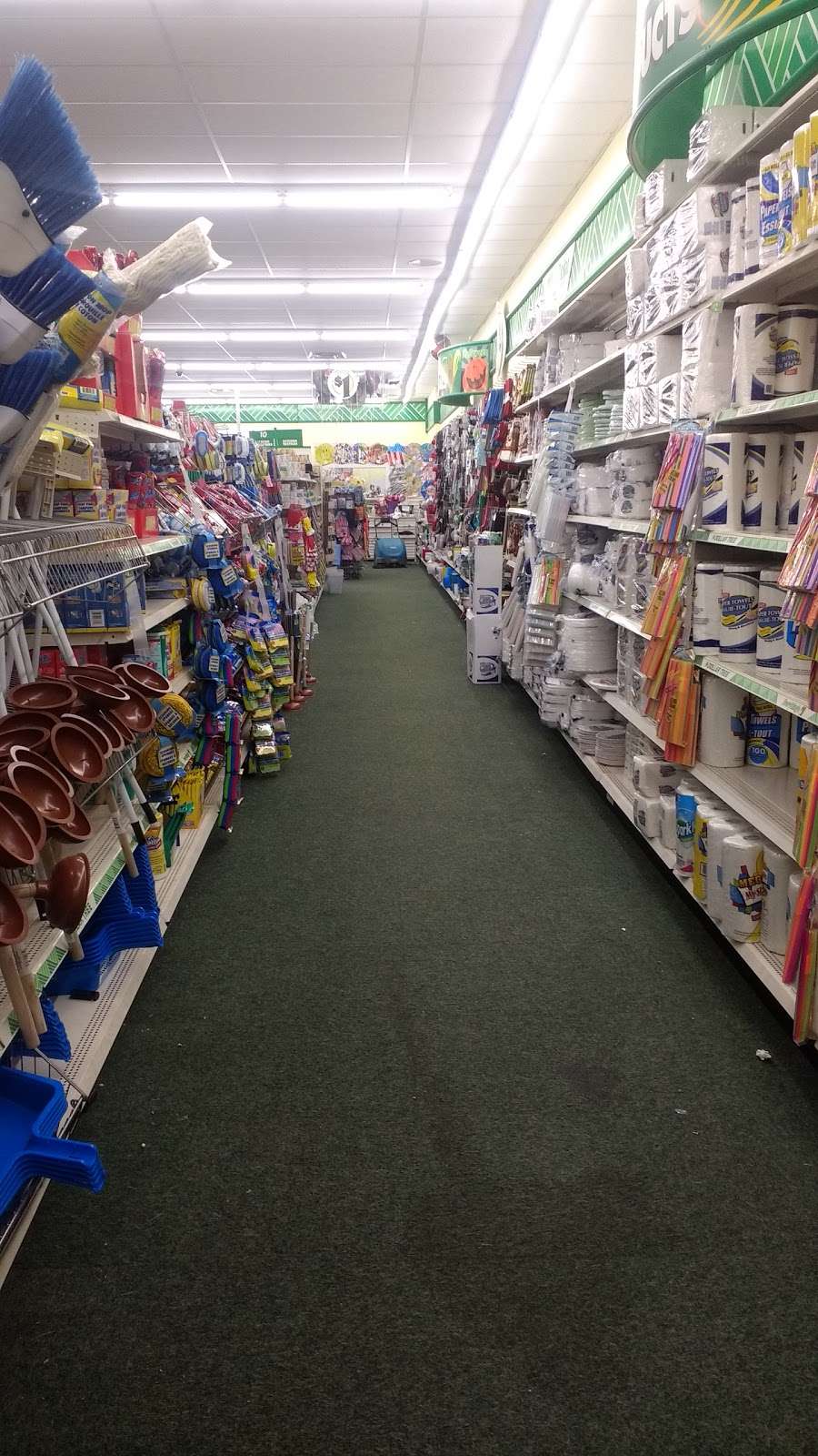 Dollar Tree | 1610 Edgewater Dr, Orlando, FL 32804, USA | Phone: (407) 426-1215