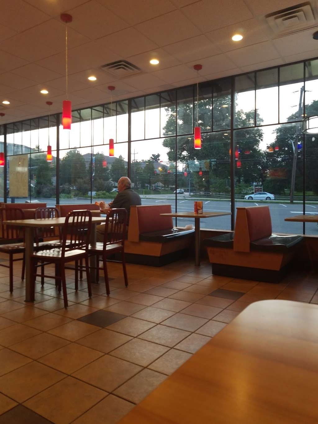 Popeyes Louisiana Kitchen | 1991 Sproul Rd, Broomall, PA 19008, USA | Phone: (610) 325-2011