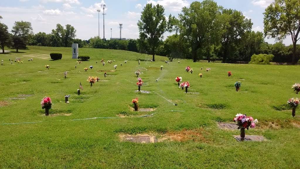 Park Lawn Funeral Home | 8251 Hillcrest Rd, Kansas City, MO 64138, USA | Phone: (816) 523-1234