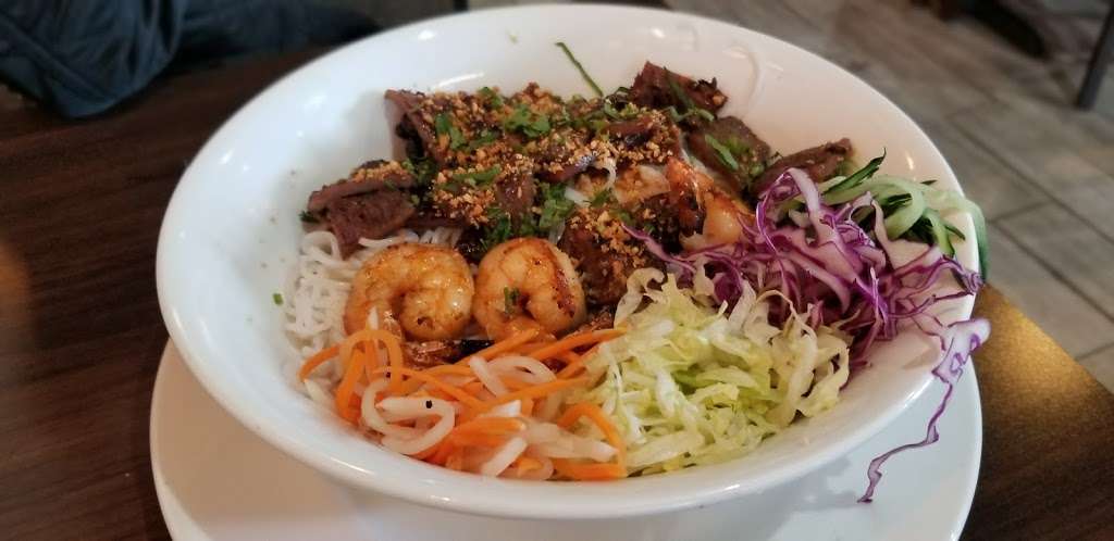 Little V Vietnamese and Chinese Cuisine | 2640 E League City Pkwy #118, League City, TX 77573, USA | Phone: (281) 538-9538