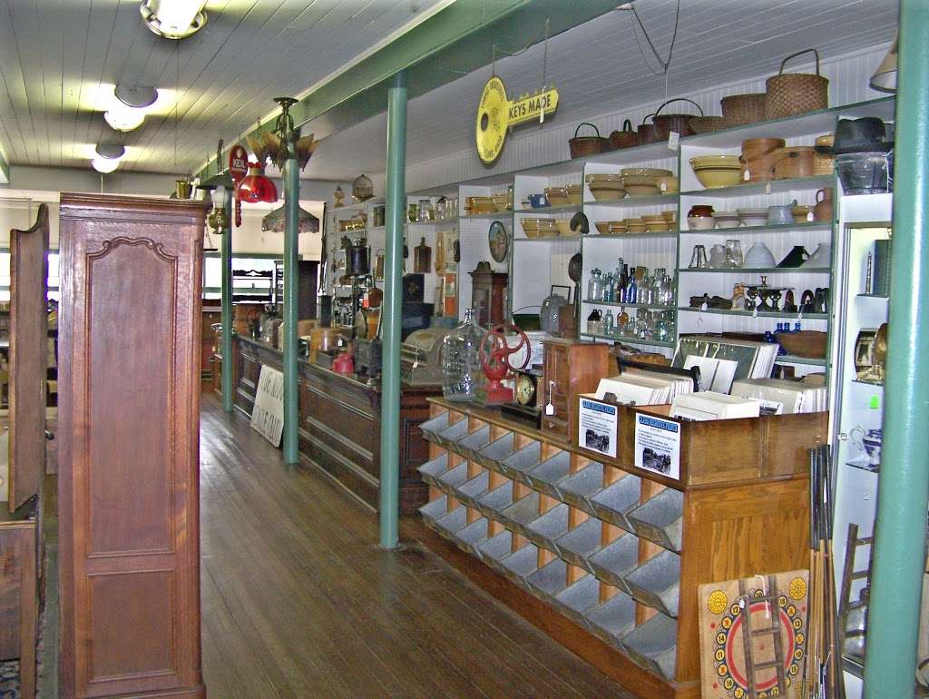 Hamburg Antique Center | 1 Main St, Hamburg, NJ 07419 | Phone: (973) 823-9700