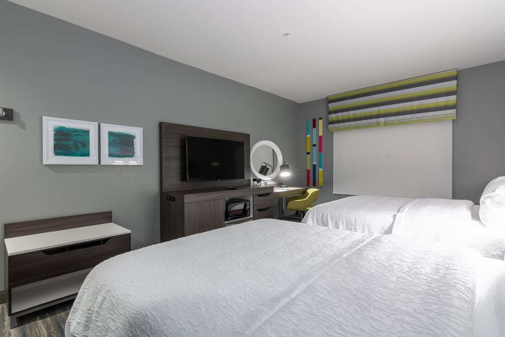 Hampton Inn & Suites Dallas East | 8605 E R L Thornton Fwy, Dallas, TX 75228, USA | Phone: (469) 206-6030