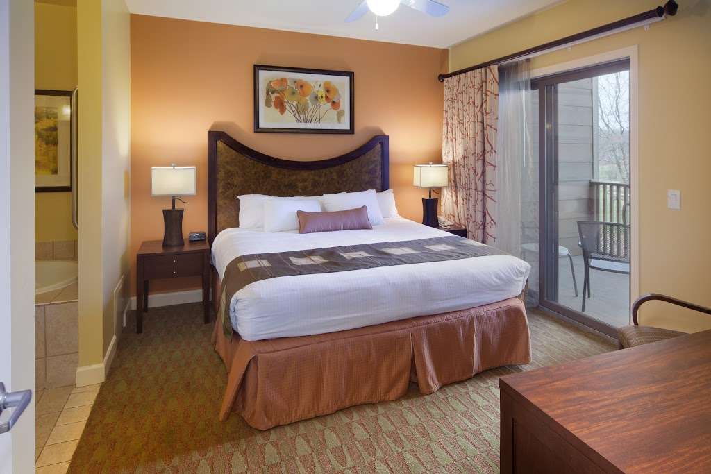 Holiday Inn Club Vacations at Lake Geneva Resort | 7037 Grand Geneva Way, Lake Geneva, WI 53147, USA | Phone: (866) 915-4224