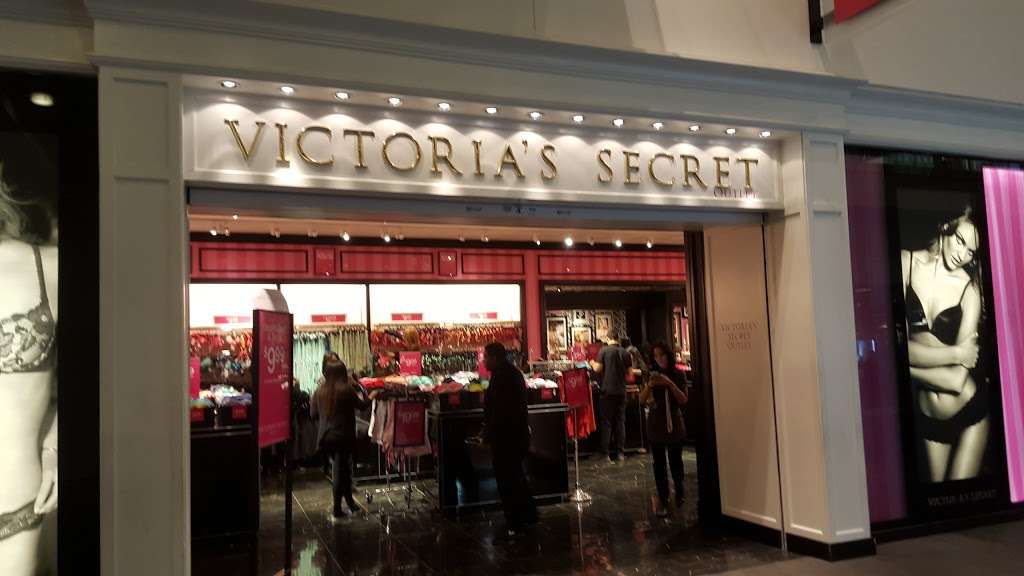 Victorias Secret Outlet | 651 Kapkowski Rd, Elizabeth, NJ 07202, USA | Phone: (908) 820-8613