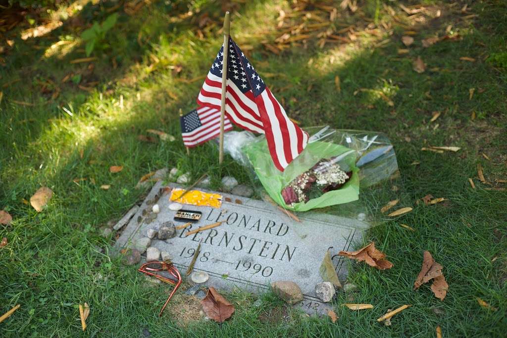 Grave of Leonard Bernstein | Brooklyn, NY 11218, USA