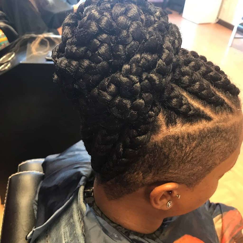 Mama Senegalese Hair Braiding | 160 Rockaway Ave, Brooklyn, NY 11233, USA | Phone: (646) 920-2080