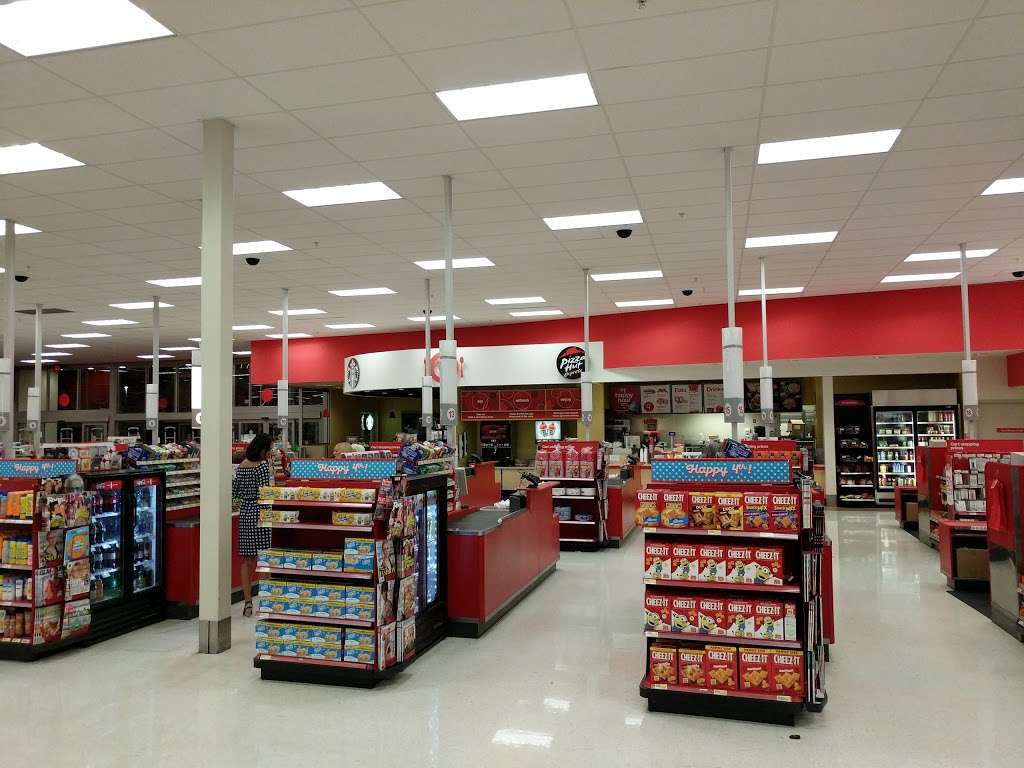 Target | 610 N West End Blvd, Quakertown, PA 18951, USA | Phone: (215) 529-2720