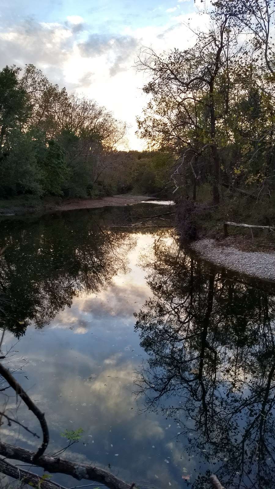 The river spot | 11694, 11898 Blue Ridge Rd, Kansas City, MO 64137, USA