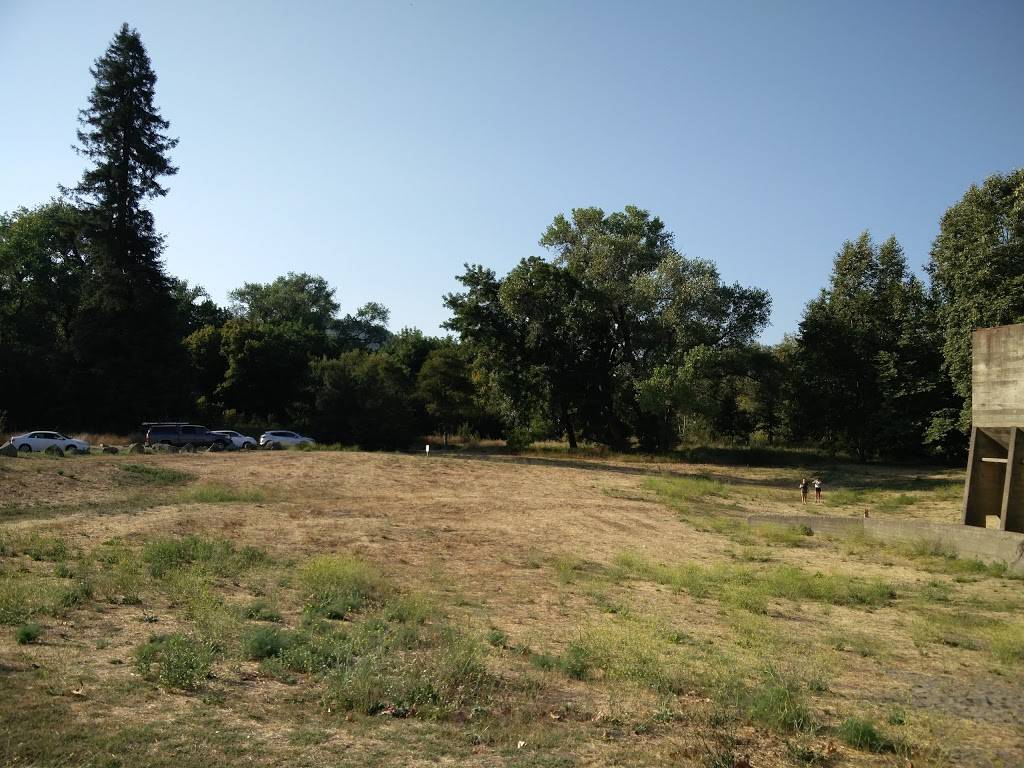 Steelhead Beach Regional Park in 9000 River Rd, Forestville, CA 95436, USA