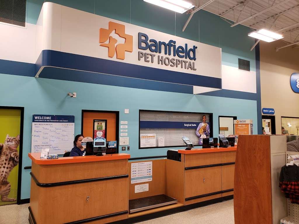 Banfield Pet Hospital | 2475 E Baseline Rd, Phoenix, AZ 85042, USA | Phone: (602) 232-6007