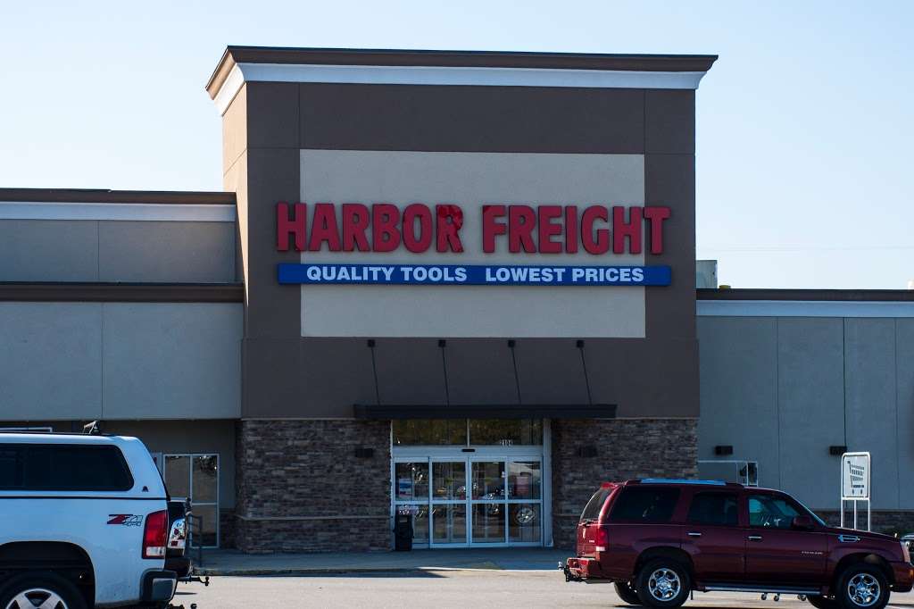 Harbor Freight Tools | 2104 US Hwy 70 SE, Hickory, NC 28602, USA | Phone: (828) 323-1067