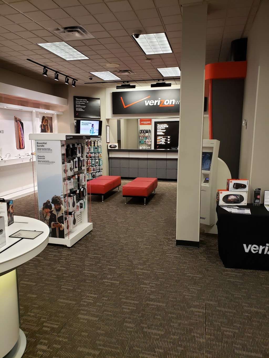 Verizon | 12822 W IH 10, San Antonio, TX 78249 | Phone: (210) 641-6900