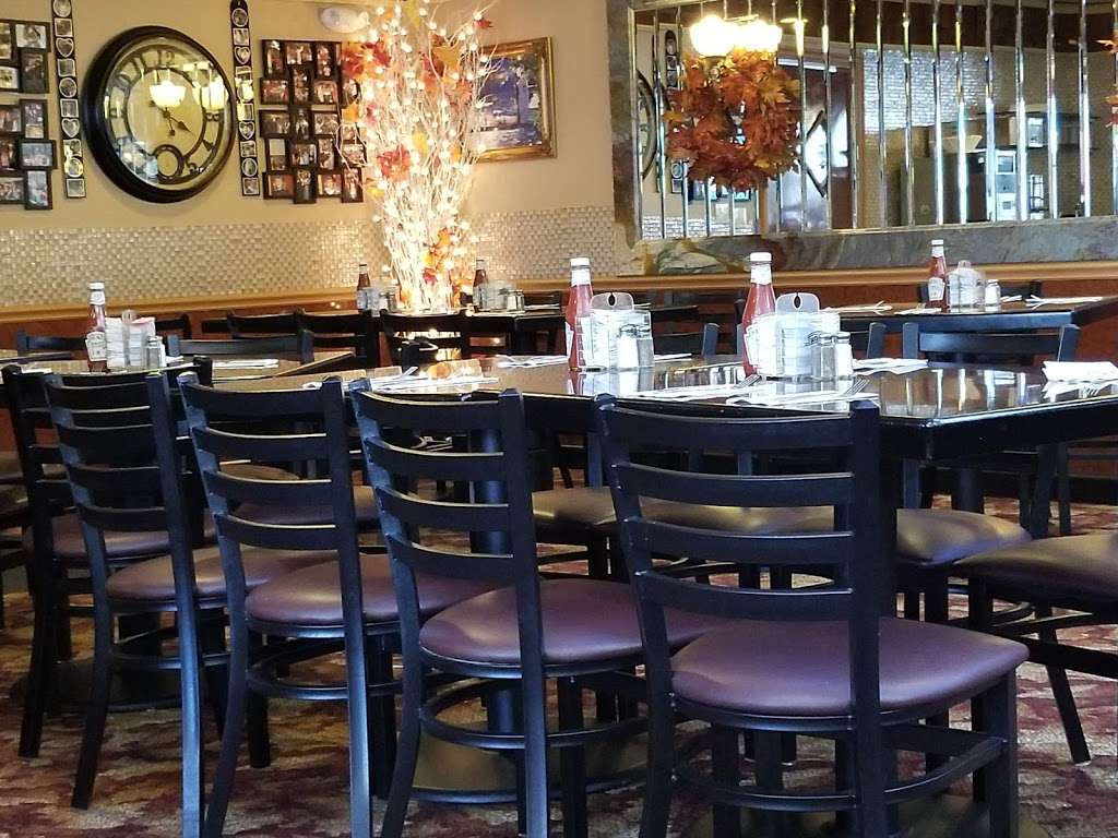 The Colonial Diner | 8-10 Dolson Ave, Middletown, NY 10940 | Phone: (845) 342-3500