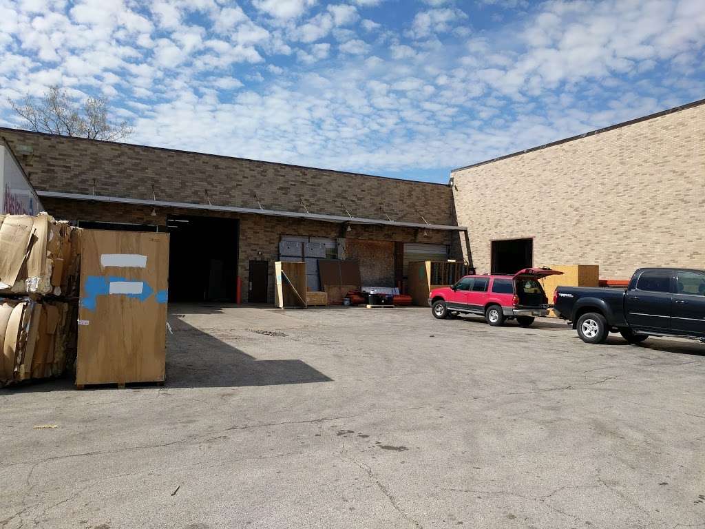 Deerfield Moving & Storage | 3701 Bur Wood Dr, Waukegan, IL 60085, USA | Phone: (847) 215-8747