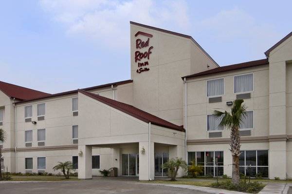 Red Roof Inn & Suites Corpus Christi | 3030 Buffalo St, Corpus Christi, TX 78408 | Phone: (361) 888-7663
