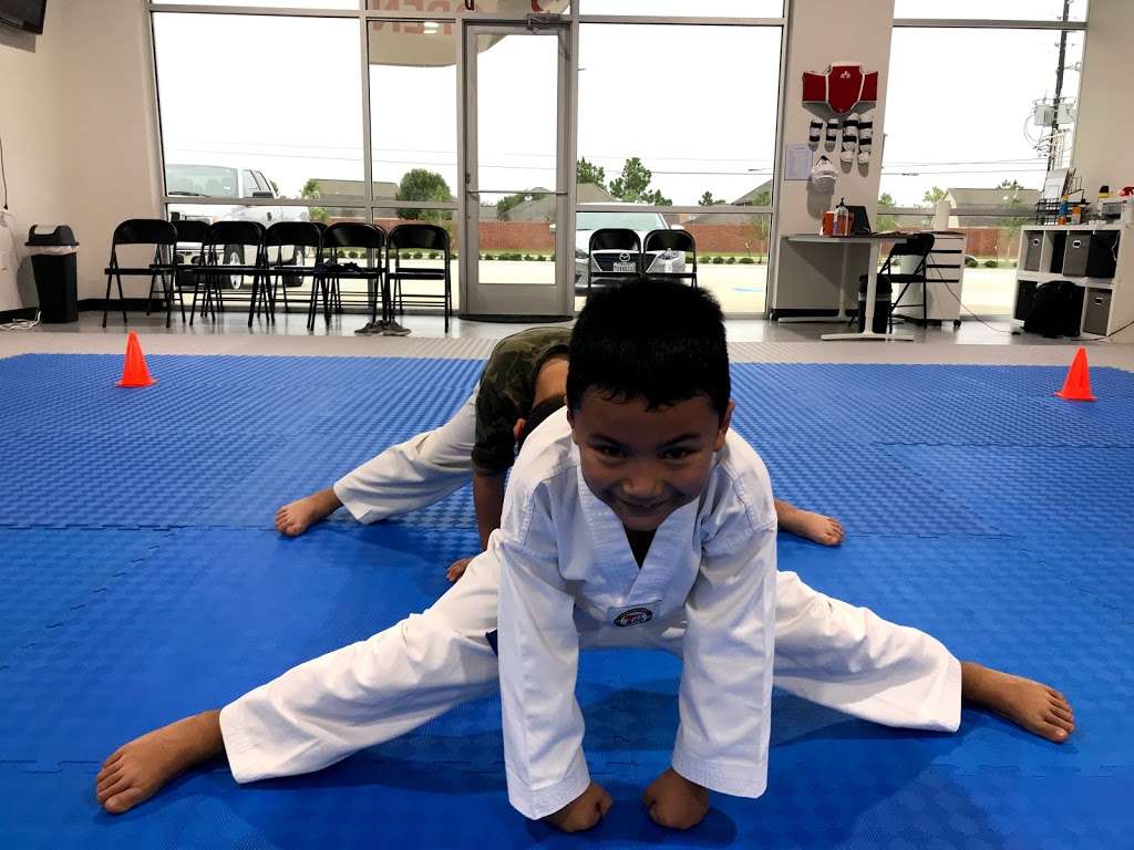 The Houston Center for Taekwondo - Pearland | 11540 Magnolia Parkway Suite D, Manvel, TX 77578, USA | Phone: (832) 336-2009