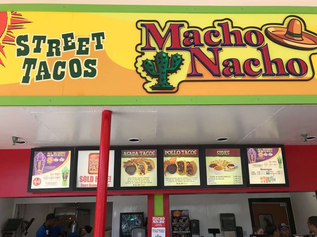 Macho Nacho | 1 Great America Parkway, Gurnee, IL 60031, USA