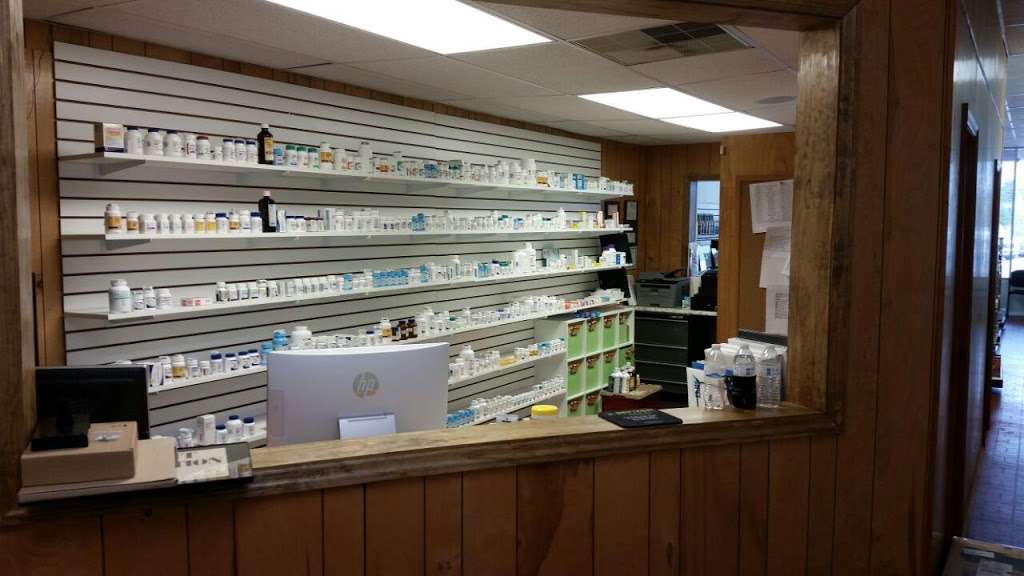 Benzer Pharmacy | 2722 W Old US Hwy 441, Mt Dora, FL 32757, USA | Phone: (352) 729-6557