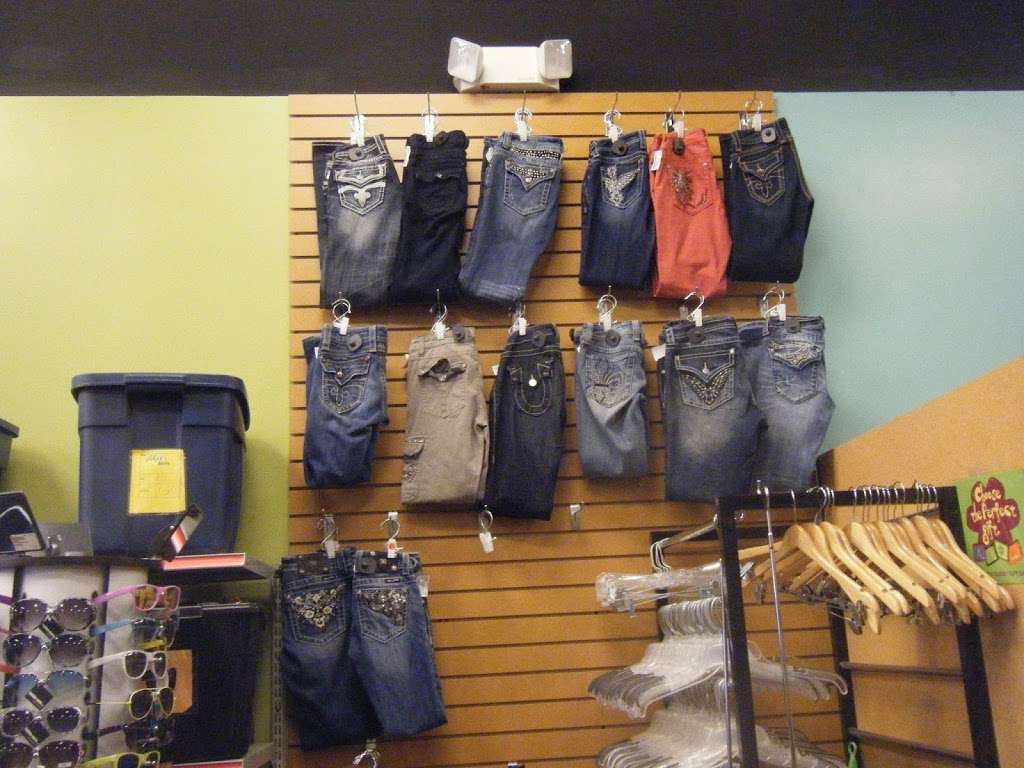 Platos Closet Greenway | 3277 Southwest Fwy, Houston, TX 77027, USA | Phone: (713) 592-0002