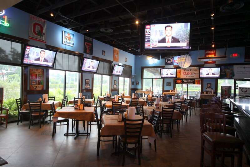 Mojos Sports Grille | 18323 W Lake Houston Pkwy, Humble, TX 77346 | Phone: (281) 812-0405