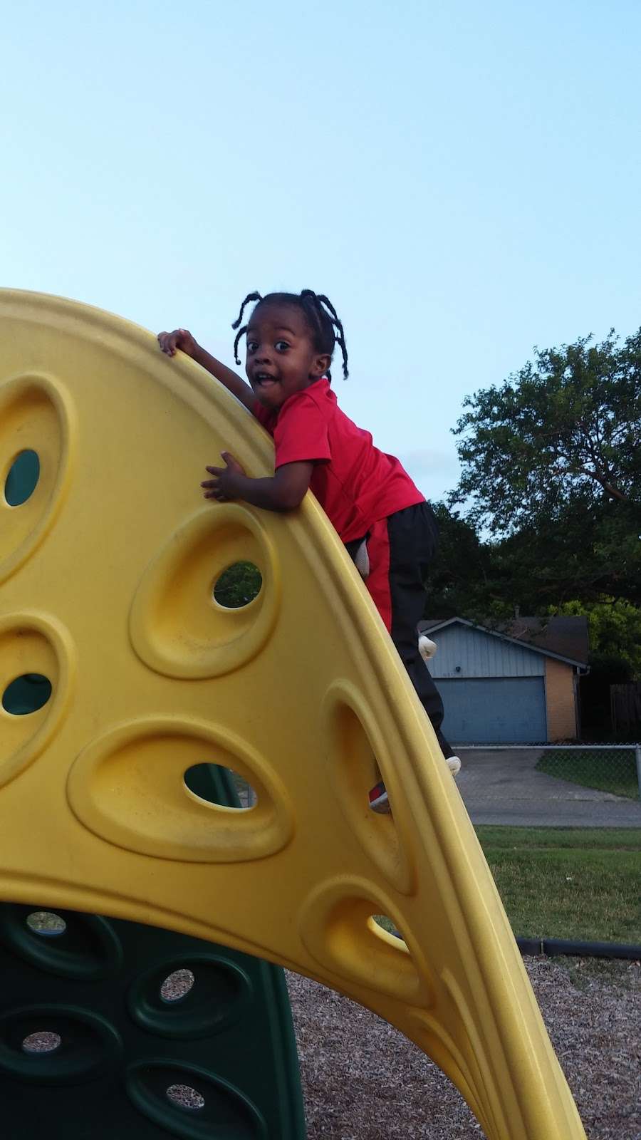 Bisby, Harold R. Park | 3114 Pinewood Dr, Garland, TX 75044, USA | Phone: (972) 205-2750