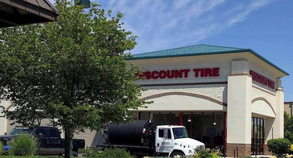 Discount Tire | 3601 Tower Rd, Aurora, CO 80011, USA | Phone: (303) 371-4133