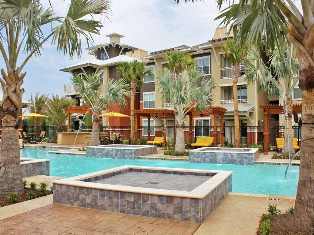 Hebron 121 Station Apartments and Townhomes | 1 Hebron Station Cir, Lewisville, TX 75057, USA | Phone: (214) 488-0220