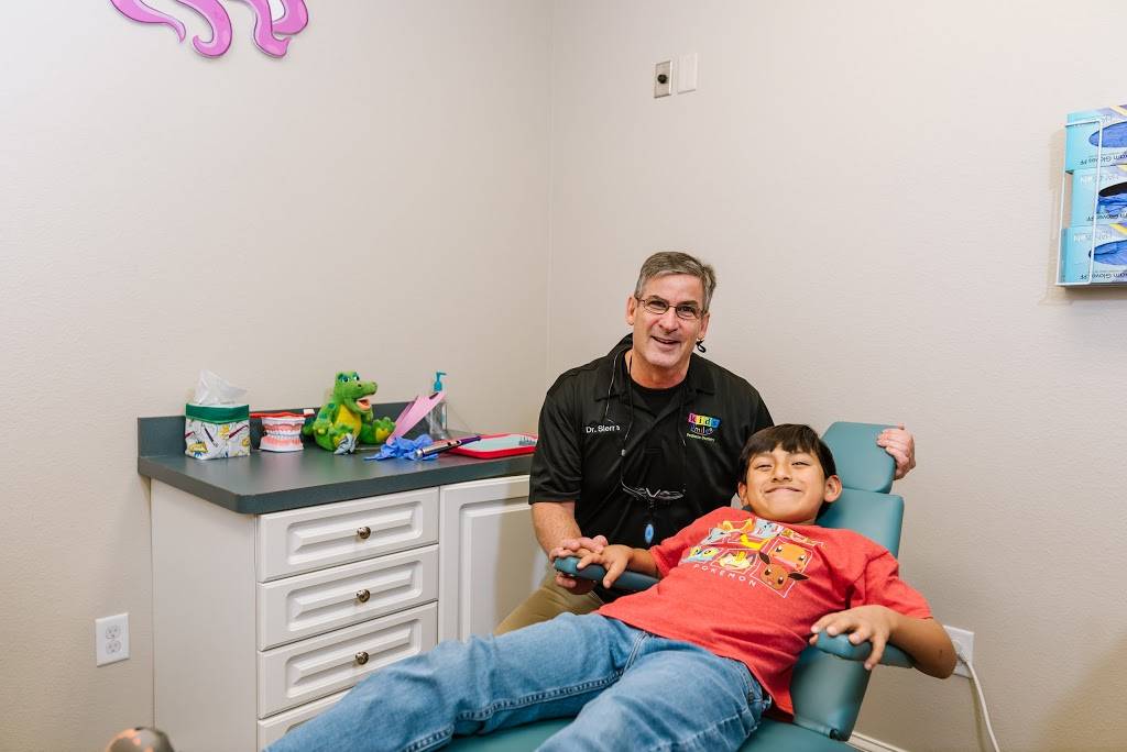 Kids Smiles Pediatric Dentistry | 6323 Memorial Hwy, Tampa, FL 33615, USA | Phone: (813) 889-0780