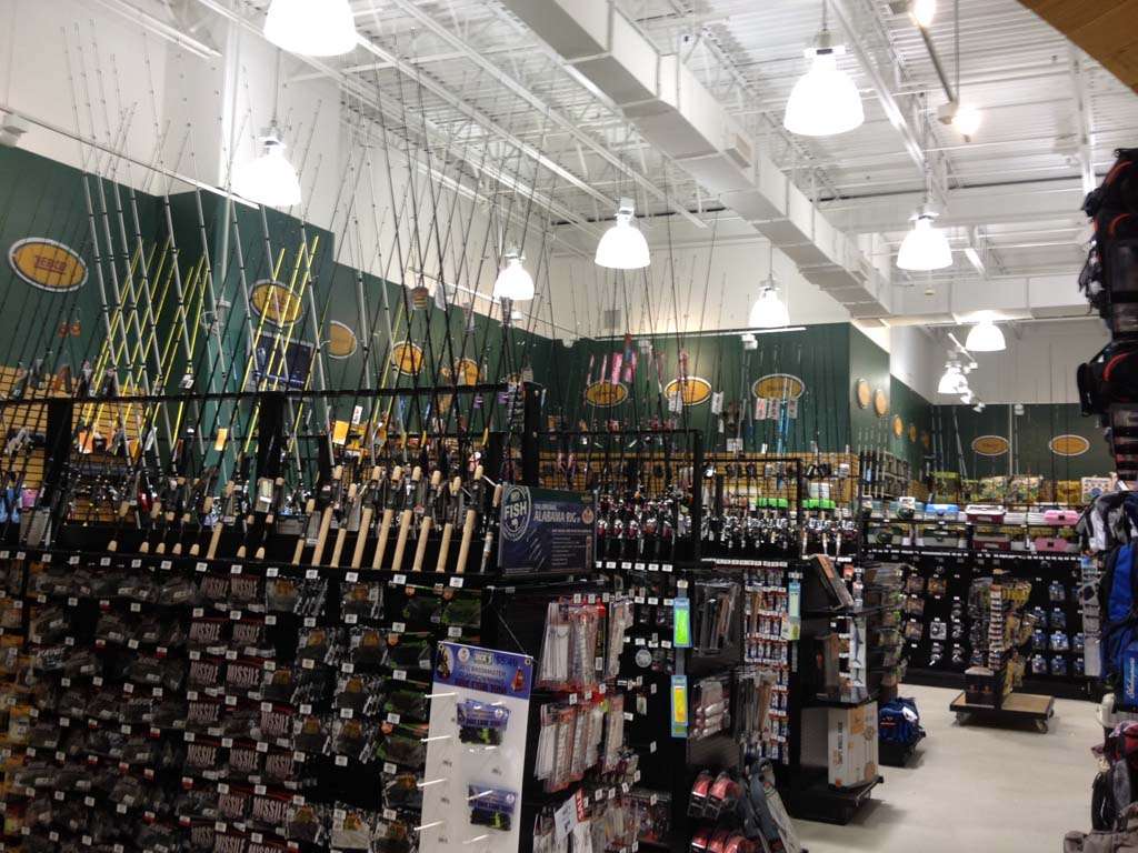 DICKS Sporting Goods | 371 Putnam Pike Ste 300, Smithfield, RI 02917, USA | Phone: (401) 232-0051