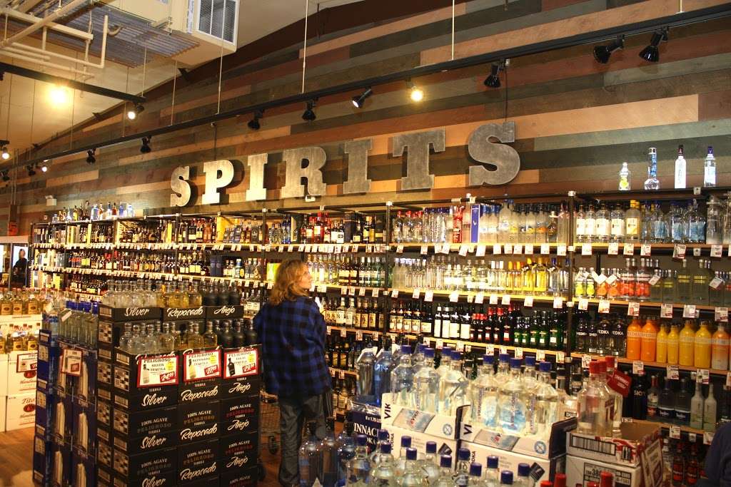 Stew Leonards Wines & Spirits of Danbury | 2 Nabby Rd, Danbury, CT 06811, USA | Phone: (203) 797-0049