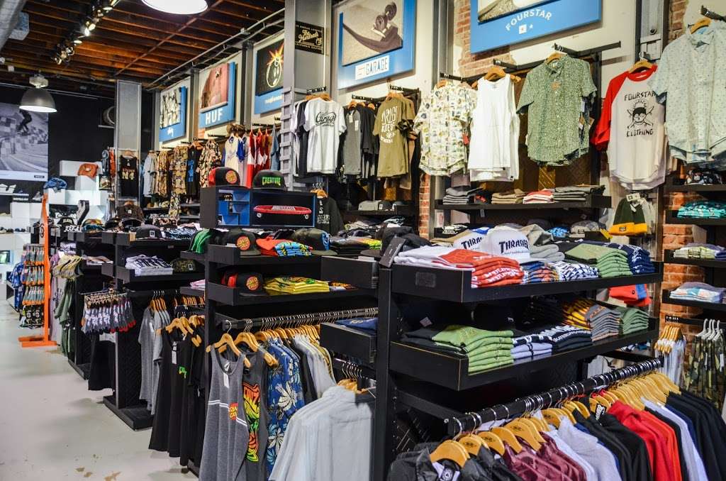 Jacks Garage Skateshop Huntington Beach | 101 Main St, Huntington Beach, CA 92648 | Phone: (714) 500-5755