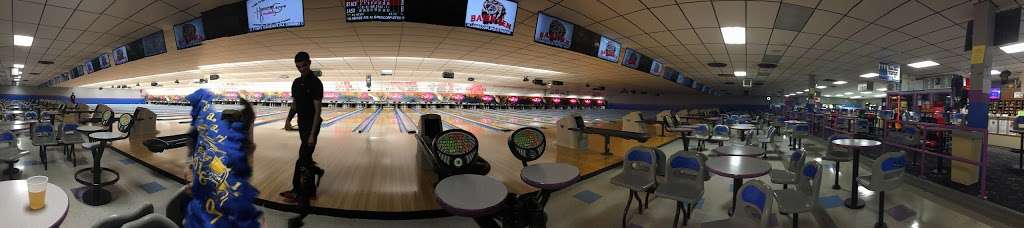 Hanover Bowling Centre Inc | 1630 Broadway, Hanover, PA 17331, USA | Phone: (717) 632-2695