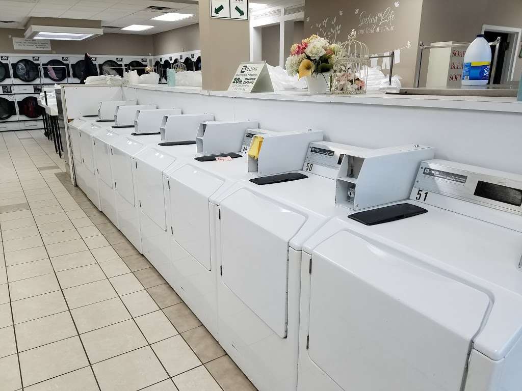 Merrimac Laundromat & Car Wash | 21 Burnham Rd, Methuen, MA 01844, USA | Phone: (978) 725-8500