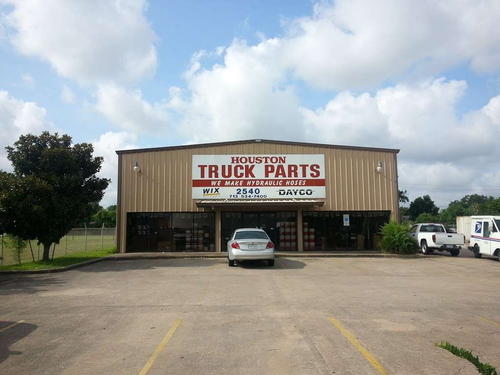 Houston Truck Parts | 2540 Pasadena Fwy, Pasadena, TX 77506 | Phone: (713) 534-7400