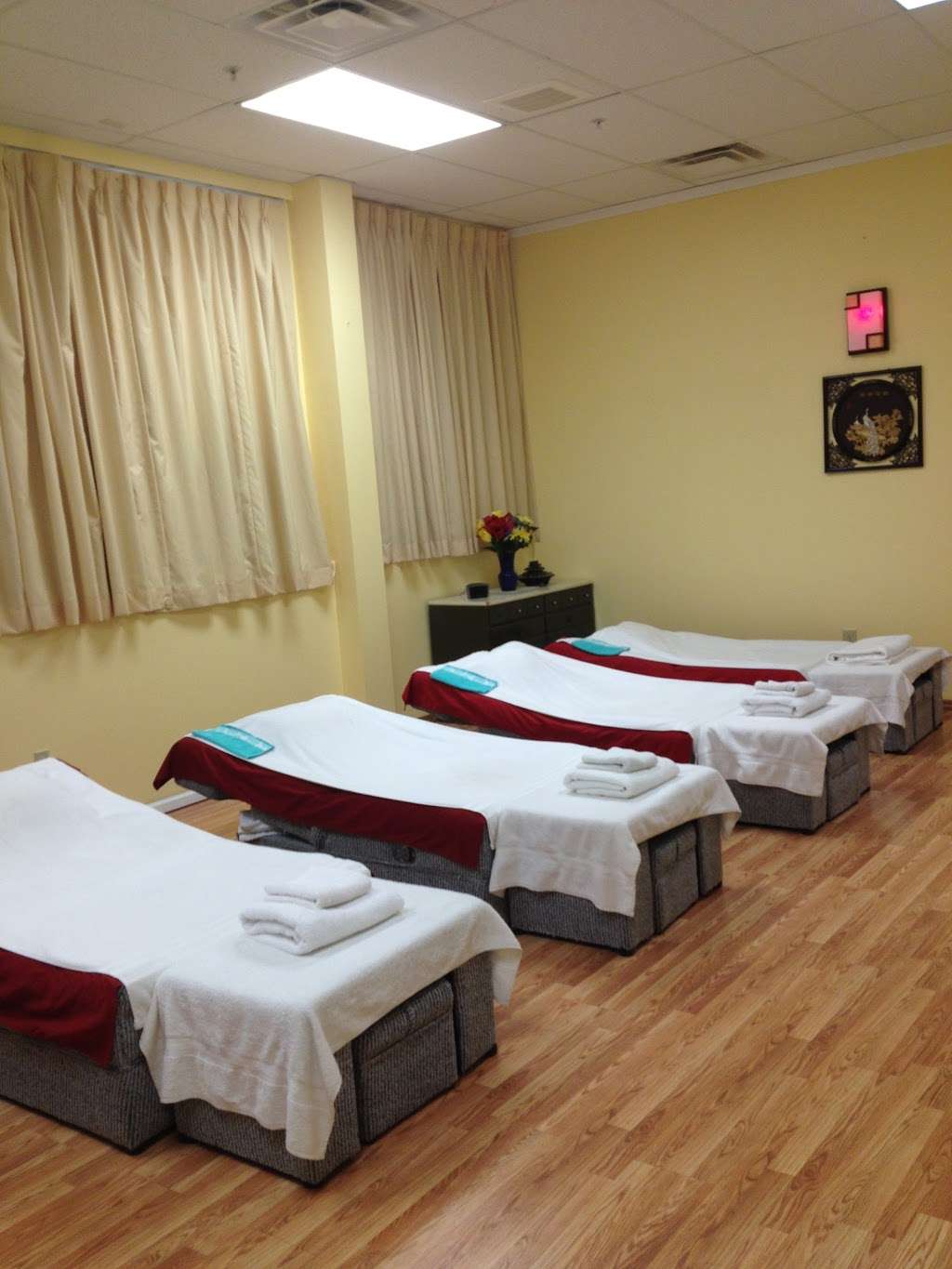 United Foot Massage 1 | 4170 E 128th Ave, Thornton, CO 80241 | Phone: (303) 747-3994