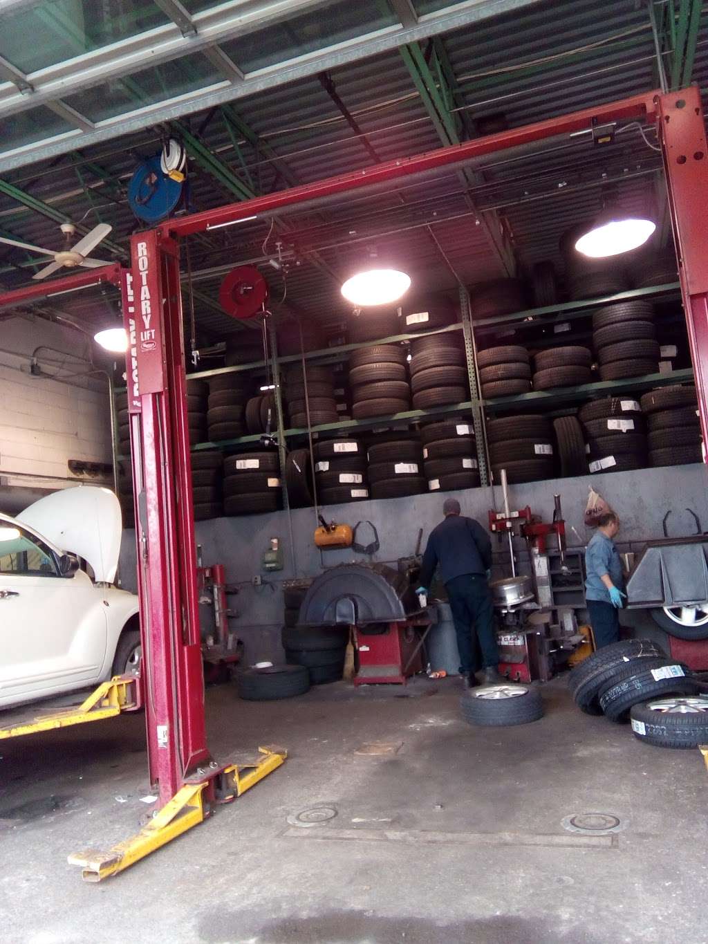 Mavis Discount Tire | 400 S Broadway, Tarrytown, NY 10591 | Phone: (914) 631-8400