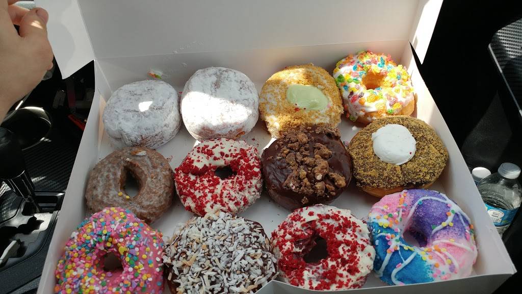 Tastee Donuts | 3130 Loyola Dr # 2, Kenner, LA 70065 | Phone: (504) 466-2136