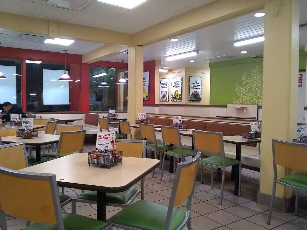 Del Taco | 14301 Clark Ave, Bellflower, CA 90706, USA | Phone: (562) 920-3464