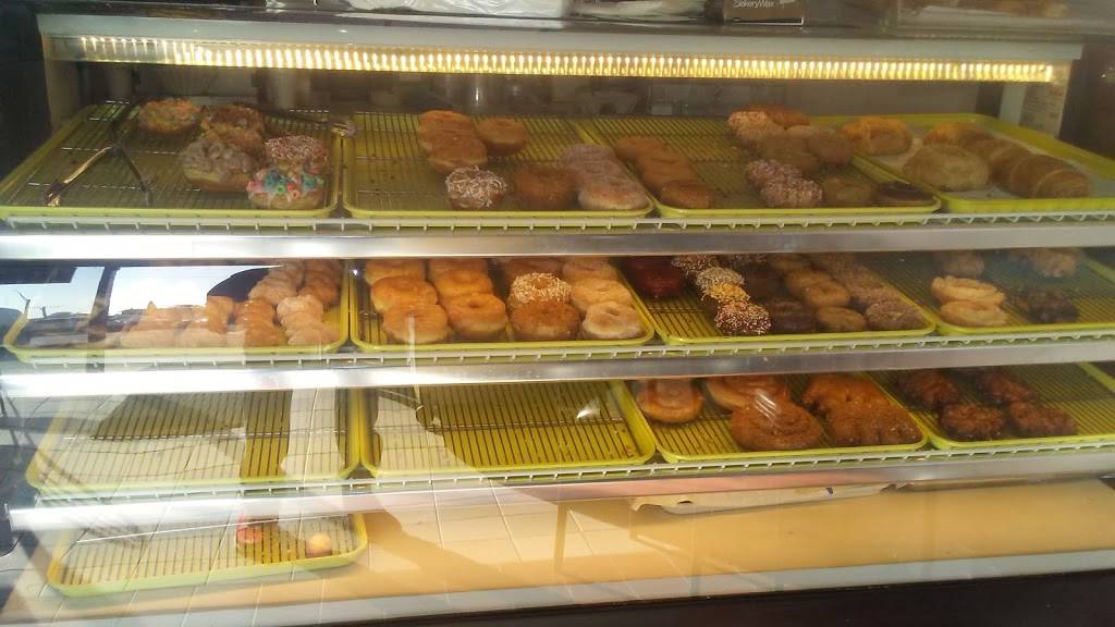 Manna Donuts | 3225 E Pacific Coast Hwy # A, Signal Hill, CA 90755, USA | Phone: (562) 498-8897