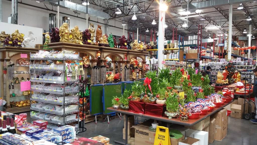 International Marketplace in 5000 S Decatur Blvd, Las Vegas, NV 89118, USA